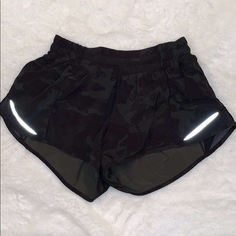 Lululemon Hotty hot shorts